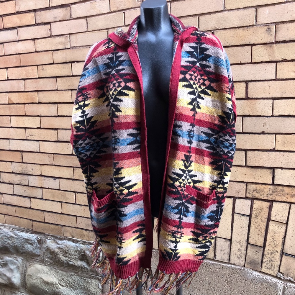 American Eagle Aztec southwestern print oversized sleeveless sweater Size Small